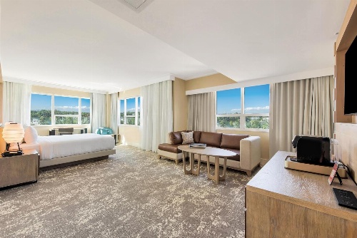 Eden Roc Miami Beach image 2