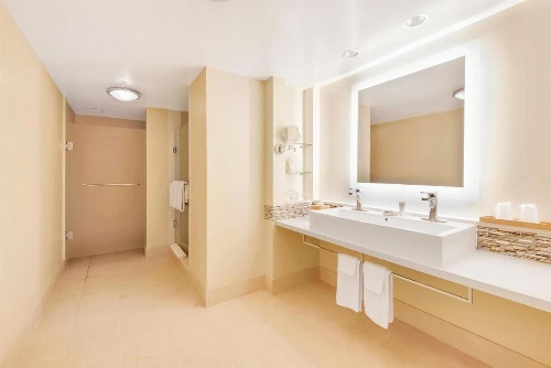 Eden Roc Miami Beach image 22