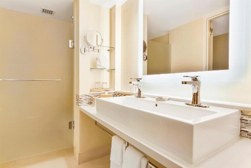 Eden Roc Miami Beach image 26